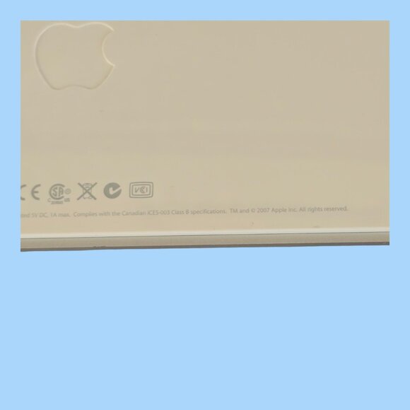 Apple A1243 Wired USB Keyboard Aluminum w/ Numeric Keypad TESTED & WORKS! - Picture 9 of 11